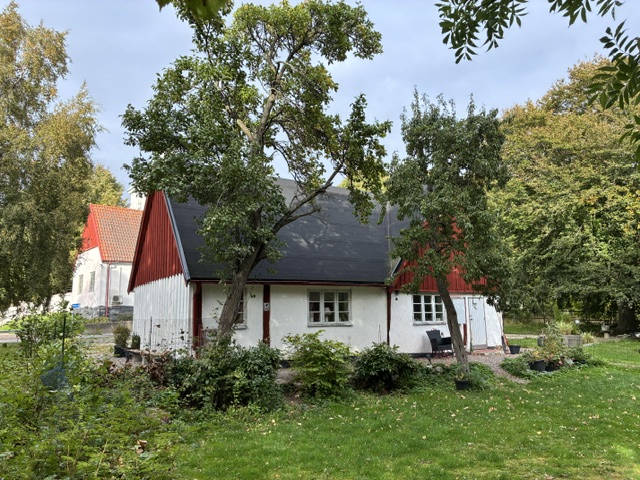 Jönsagården Bakgrund Kyrka